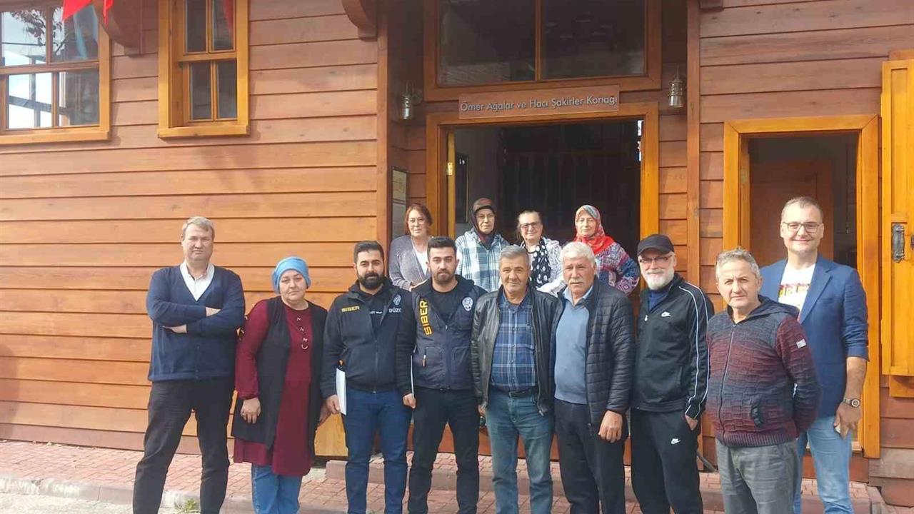 Düzce'de Aile Okulu Etkinlikleri Kapsamında Dijital Güvenlik Konuşuldu