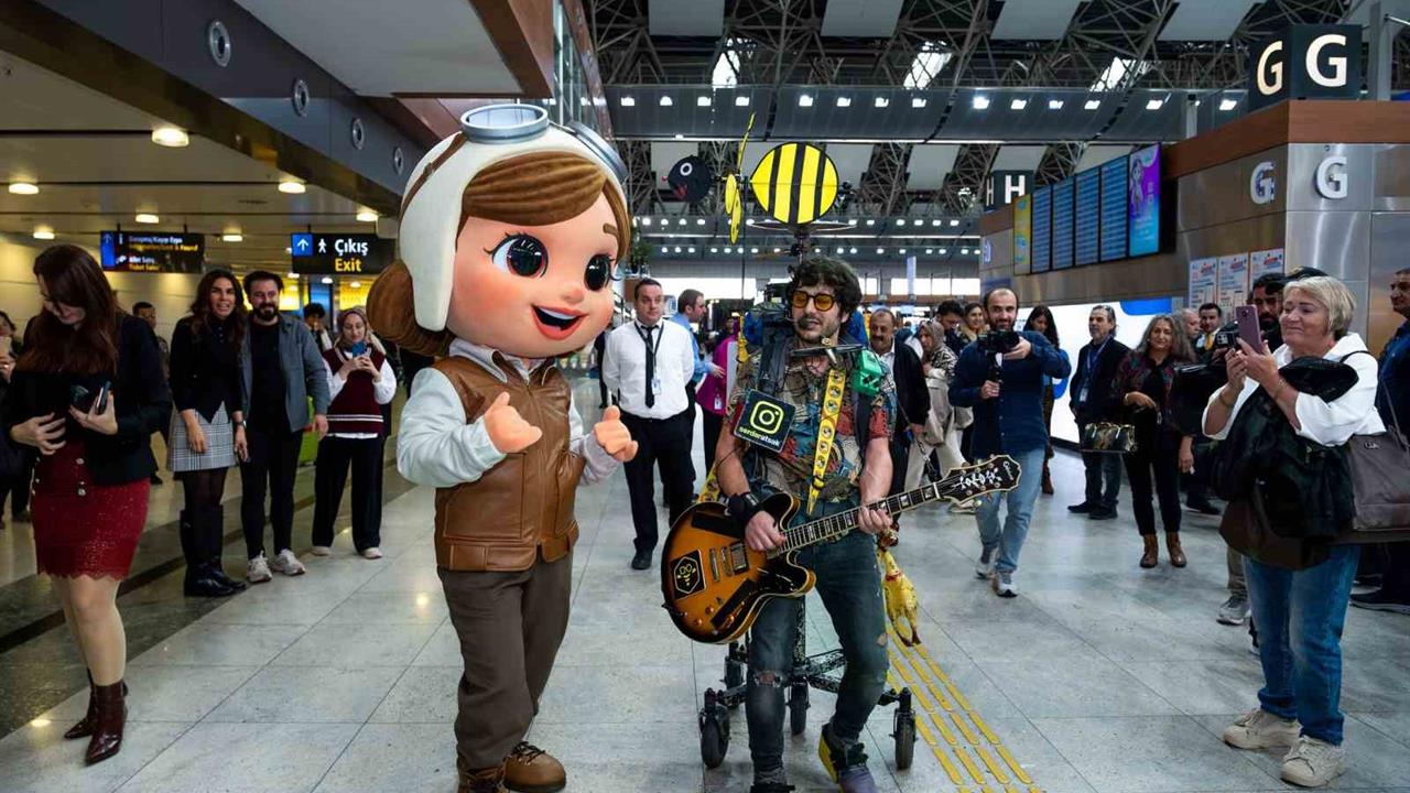 İstanbul Sabiha Gökçen Havalimanı'nda SAVVy Dijital Asistan 1 Yaşını Kutladı