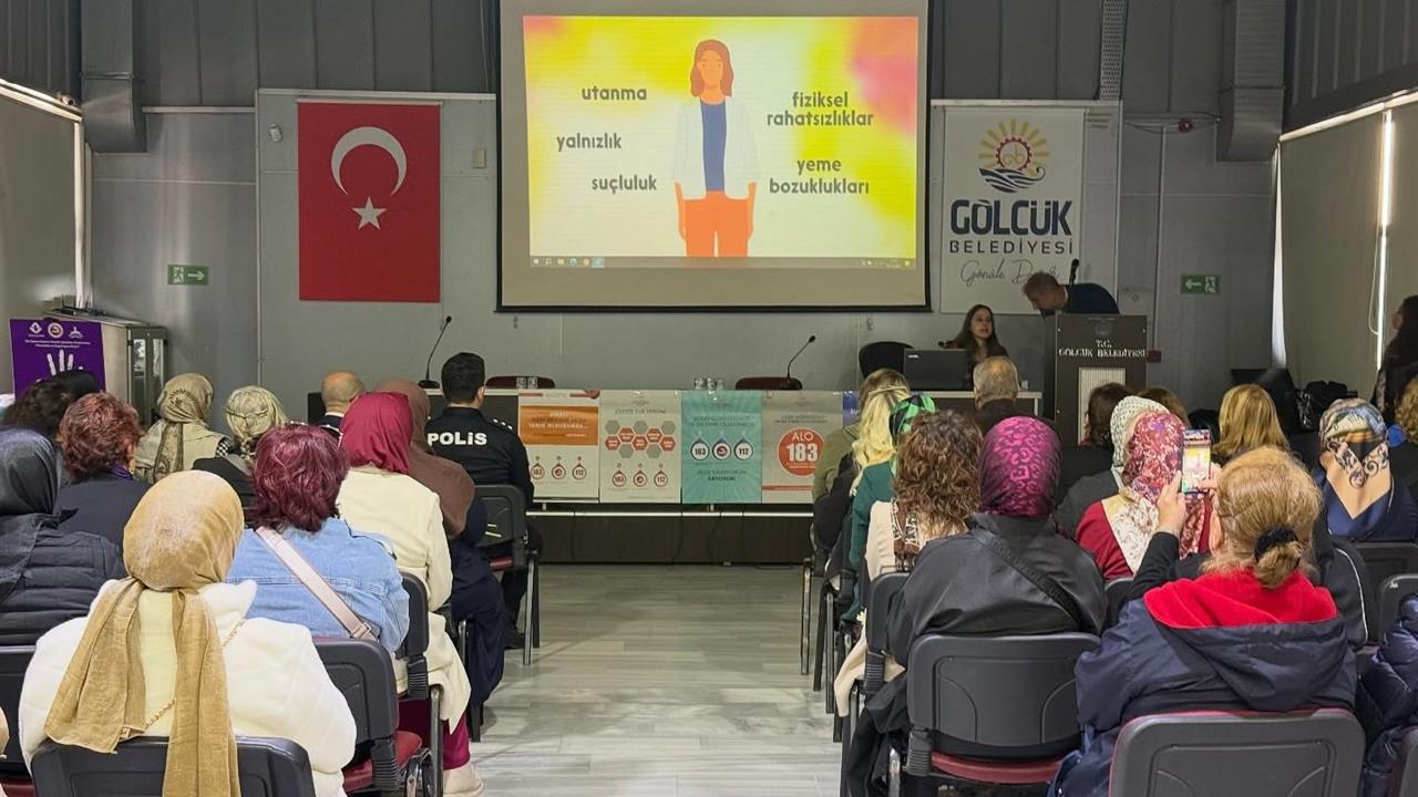 Gölcük’te Kadına Yönelik Şiddetle Mücadele İçin Farkındalık Etkinliği Düzenlendi