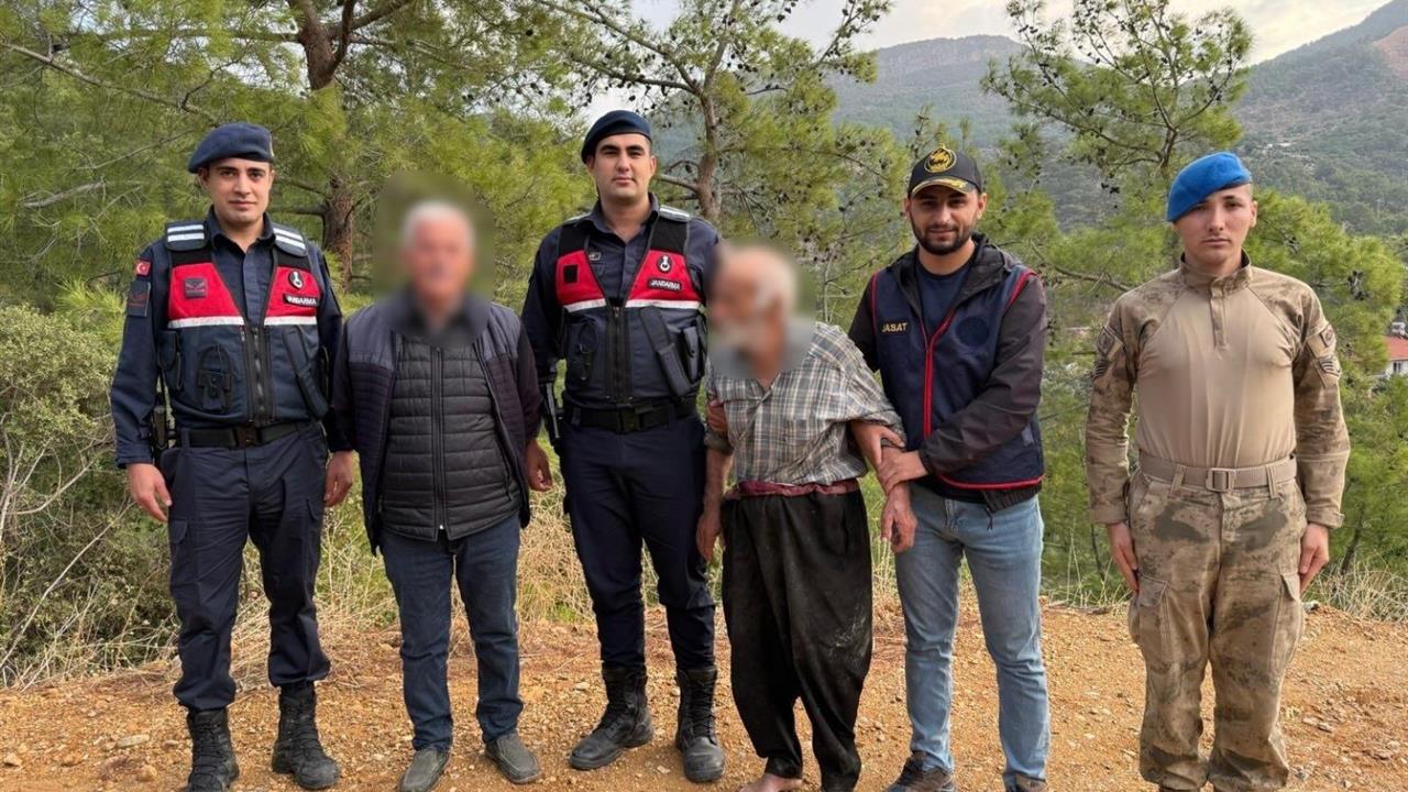 Antalya Gazipaşa'da 85 Yaşındaki Adam 5 Kilometre Uzaklıkta Bulundu