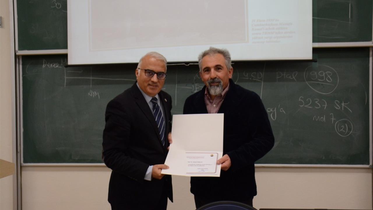 Eskişehir'de 'Başöğretmen Atatürk, Modernleşme ve Hukuk' Konferansı Yapıldı