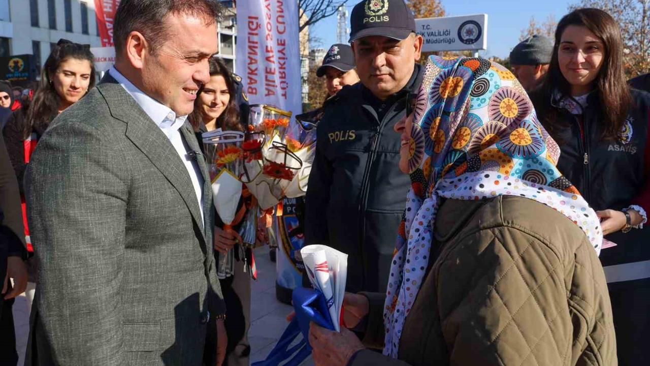 Bilecik'te Kadına Yönelik Şiddetle Mücadele İçin Farkındalık Etkinliği Düzenlendi