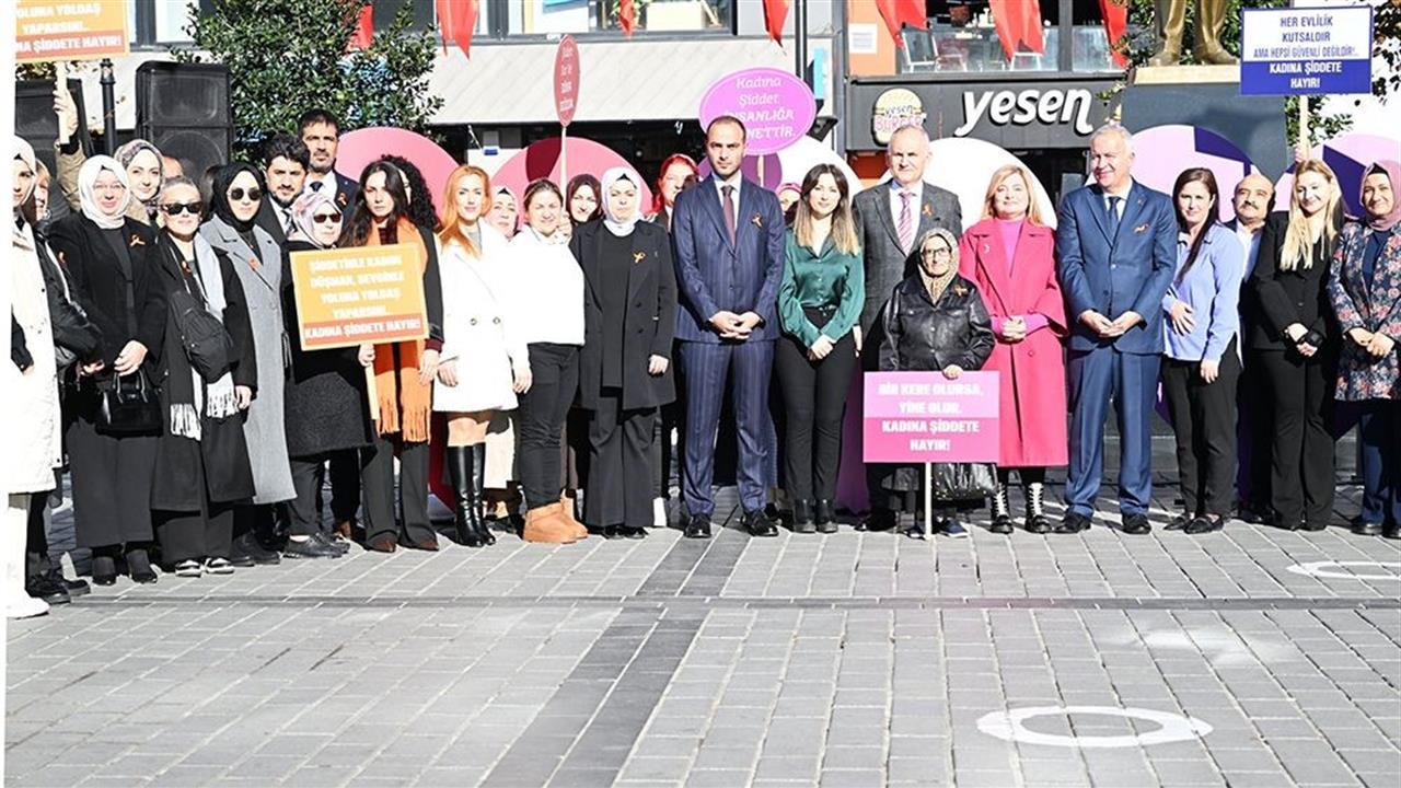 İstanbul Gaziosmanpaşa'da Kadına Şiddete Karşı Etkinlik Düzenlendi