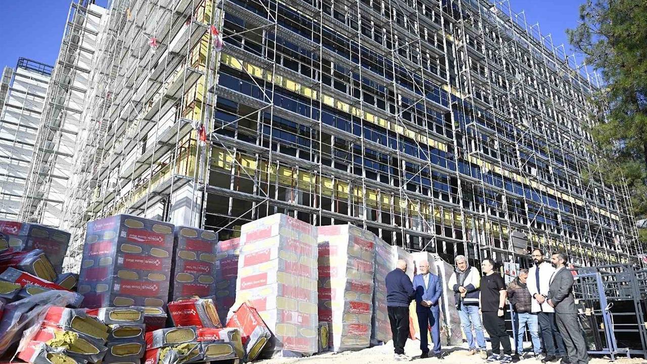 Uşak'ta Yeni Diş Hastanesi İnşaatı 2026'da Tamamlanacak