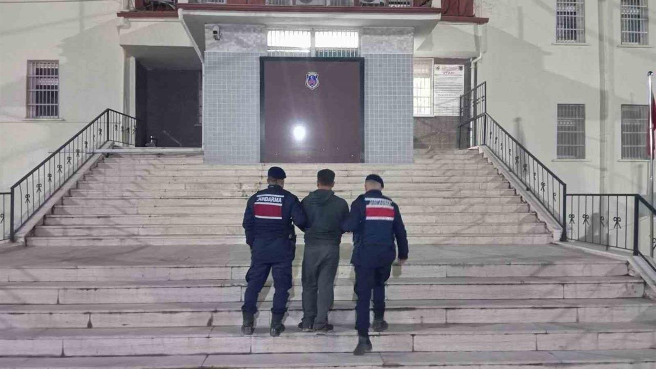 Bilecik Osmaneli'de 23 Suç Kaydı Bulunan Şahıs Jandarma Tarafından Gözaltına Alındı