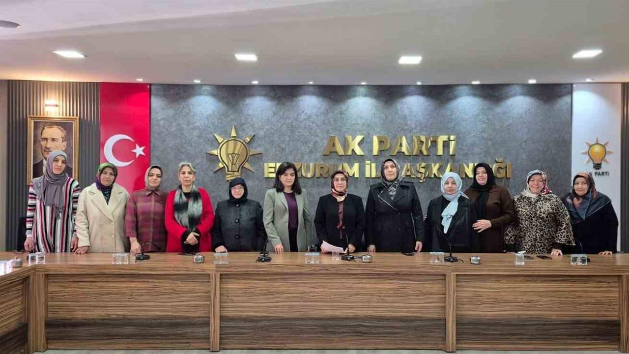 Erzurum'da AK Parti Kadın Kolları, kadınların yalnız olmadığını belirtti.