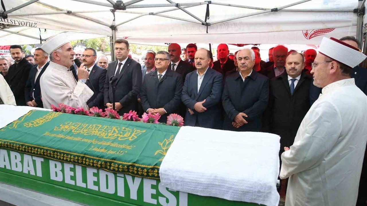 Kastamonu'da Vali Meftun Dallı'nın Annesi Şehri Dallı Son Yolculuğuna Uğurlandı