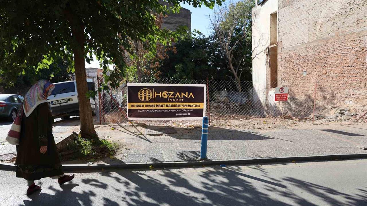 Aydın Efeler'de Veysipaşa Mahallesi’nde Kilise İnşaatı İddiaları Rahatsızlık Yarattı