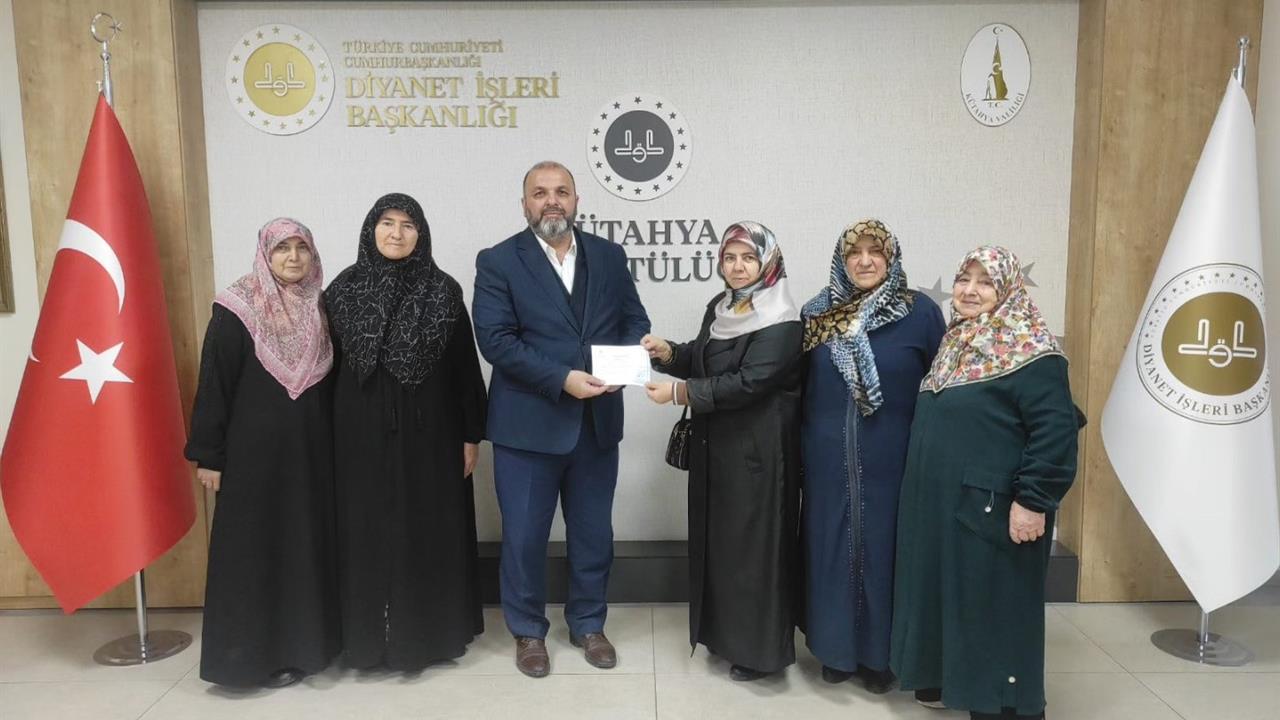 Kütahya Demirciören'de Kur'an Kursu Öğrencileri 129 Kur'an Bağışladı