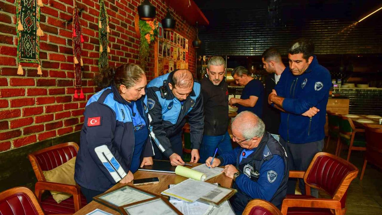 Esenyurt'ta Hijyen Kurallarını İhlal Eden Restorana Cezai İşlem Uygulandı