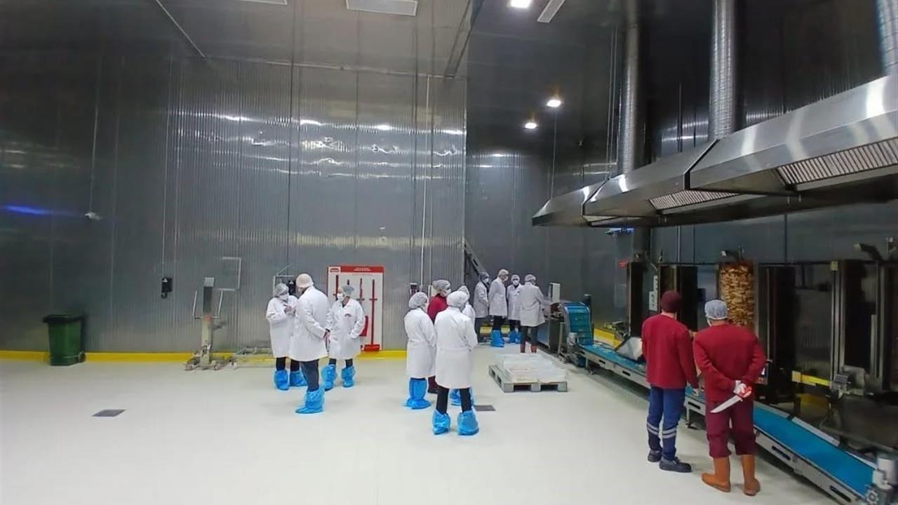 Aydın Buharkent'te Kanatlı Döner Üretim Tesisinde İnceleme Gerçekleştirildi