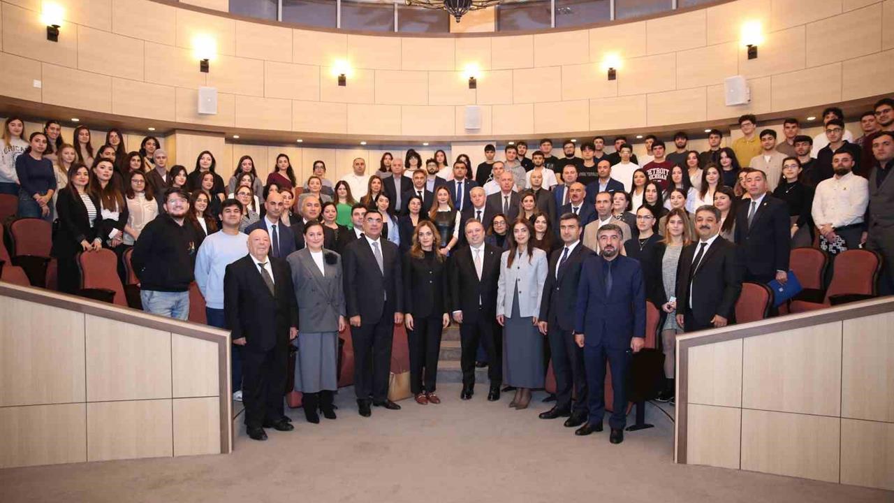 İstanbul'da SOCAR Türkiye'nin Proje Finansmanı Kitabı Tanıtıldı