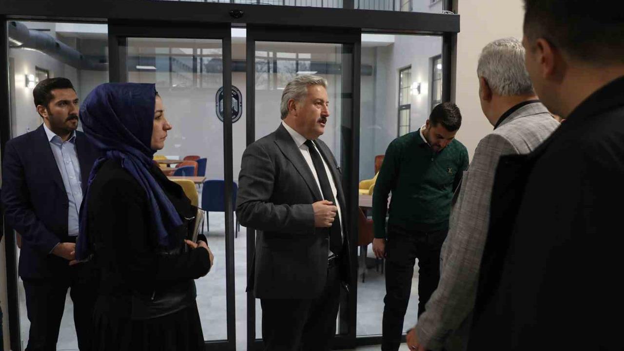 Kayseri Melikgazi'de Gülük Sosyal Yaşam Merkezi Aralık'ta Hizmete Girecek