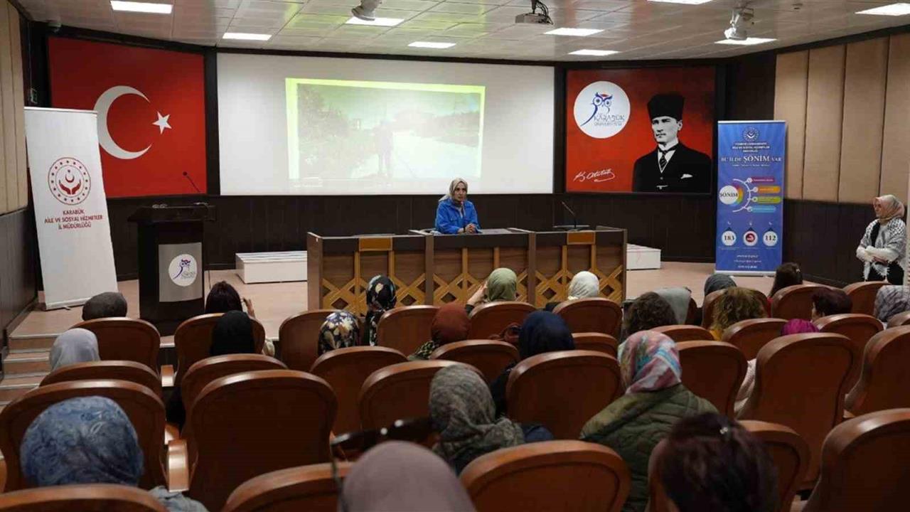 Karabük'te ‘Zeytin Ağacının Altında’ Belgeseli Seyirciyle Buluştu