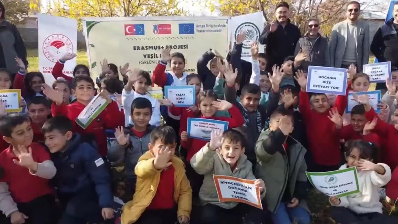 Iğdır'da "Yeşil Diller" Projesi Kapsamında Kuş Gözlemi Etkinliği Yapıldı