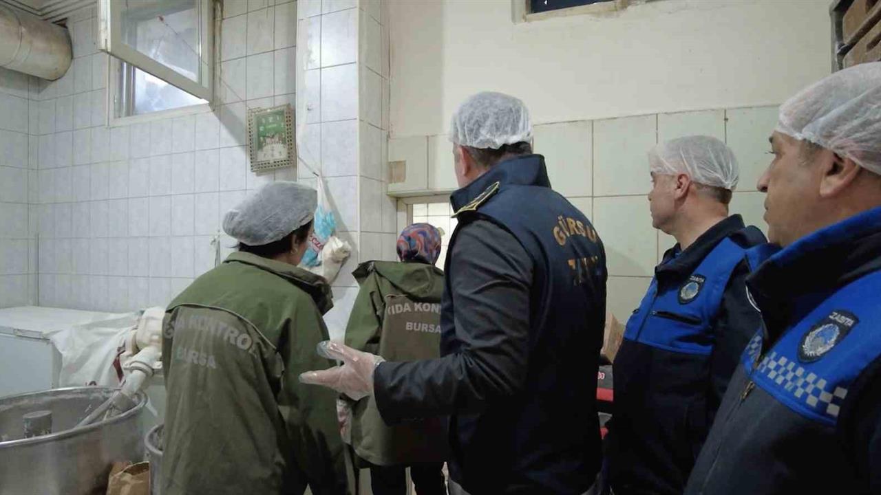 Gürsu'da Gıda Denetimleriyle İşletmelere Cezalar Uygulandı