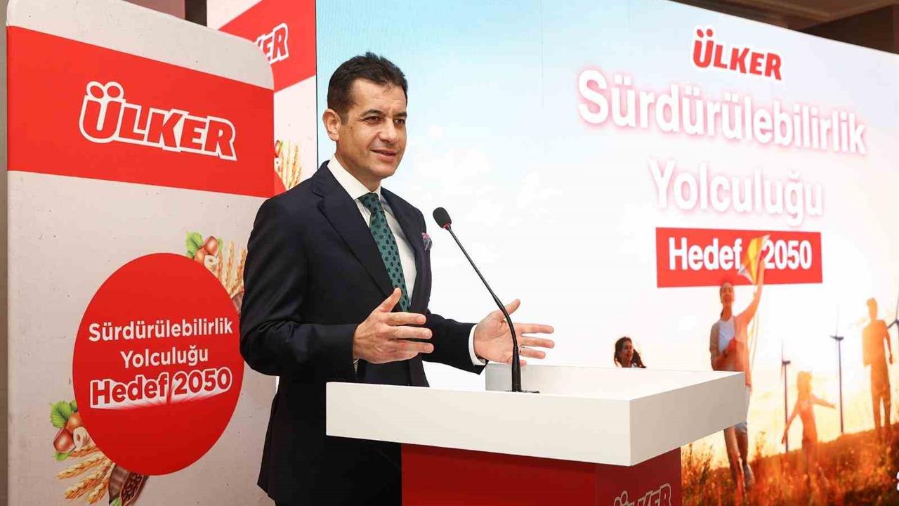İstanbul'da Ülker CEO'su Özgür Kölükfakı, 2050 yılına kadar net sıfır emisyon hedefini duyurdu.