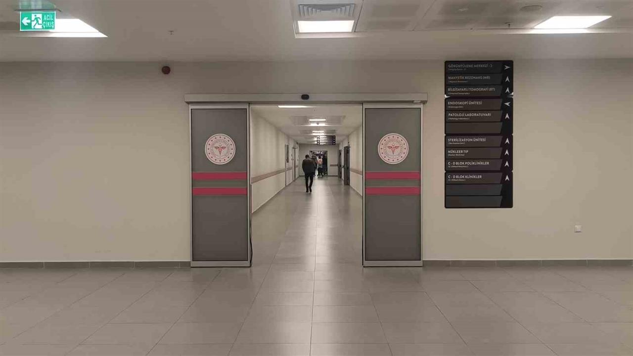 Antalya'da Muhittin Böcek Hastaneye Kaldırıldı, Ardından Cezaevine Götürüldü