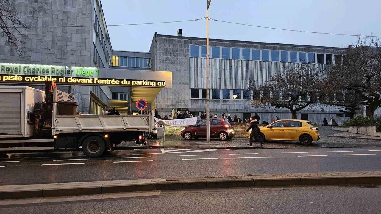 Belçika Brüksel'de Hükümetin Reformları Protesto Ediliyor