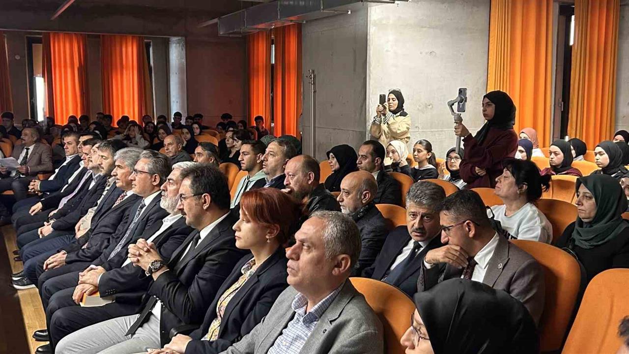 İstanbul'da Sezai Karakoç'un Vefatının 4. Yılında Anma Sergisi Düzenlendi