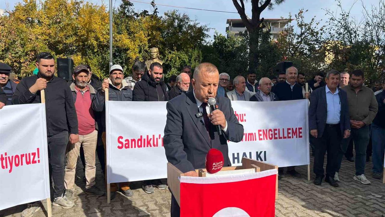 Aydın Sandıklı Mahallesi Sakinlerinden CHP'li Meclis Üyelerine Tepki Gelişti
