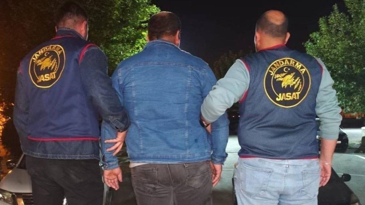 Mut’ta Şok: Ehliyet Sınavına İç Çamaşırında Telefonla Girdi, Jandarma Yakaladı