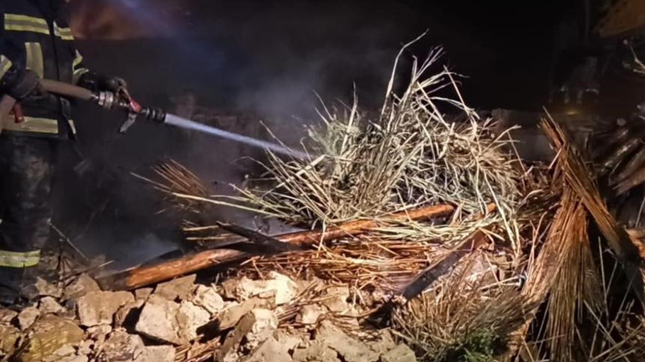 Denizli Çivril'de Tek Katlı Evde Çıkan Yangında Korku Dolu Anlar Yaşandı