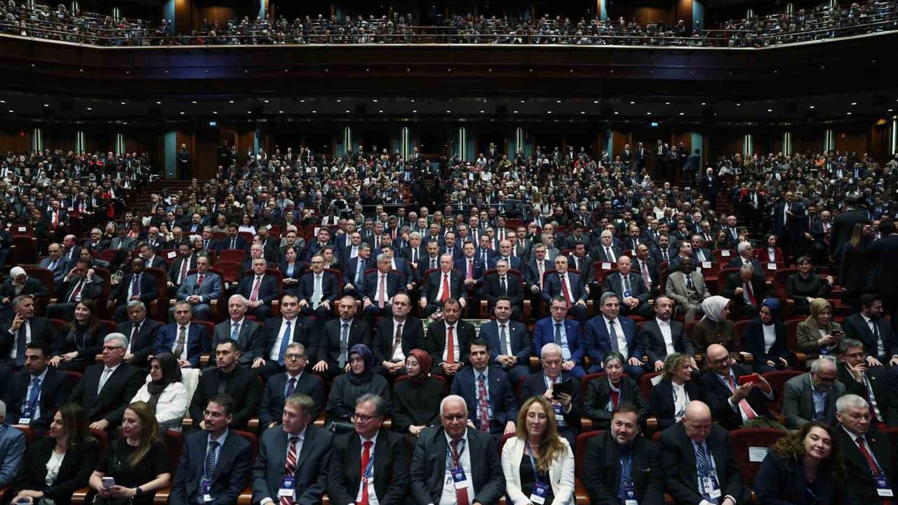 Cumhurbaşkanı Erdoğan, Türkiye'nin küresel ölçekte sağlık hizmeti verebilen bir ülke konumuna geldiğini ifade etti.