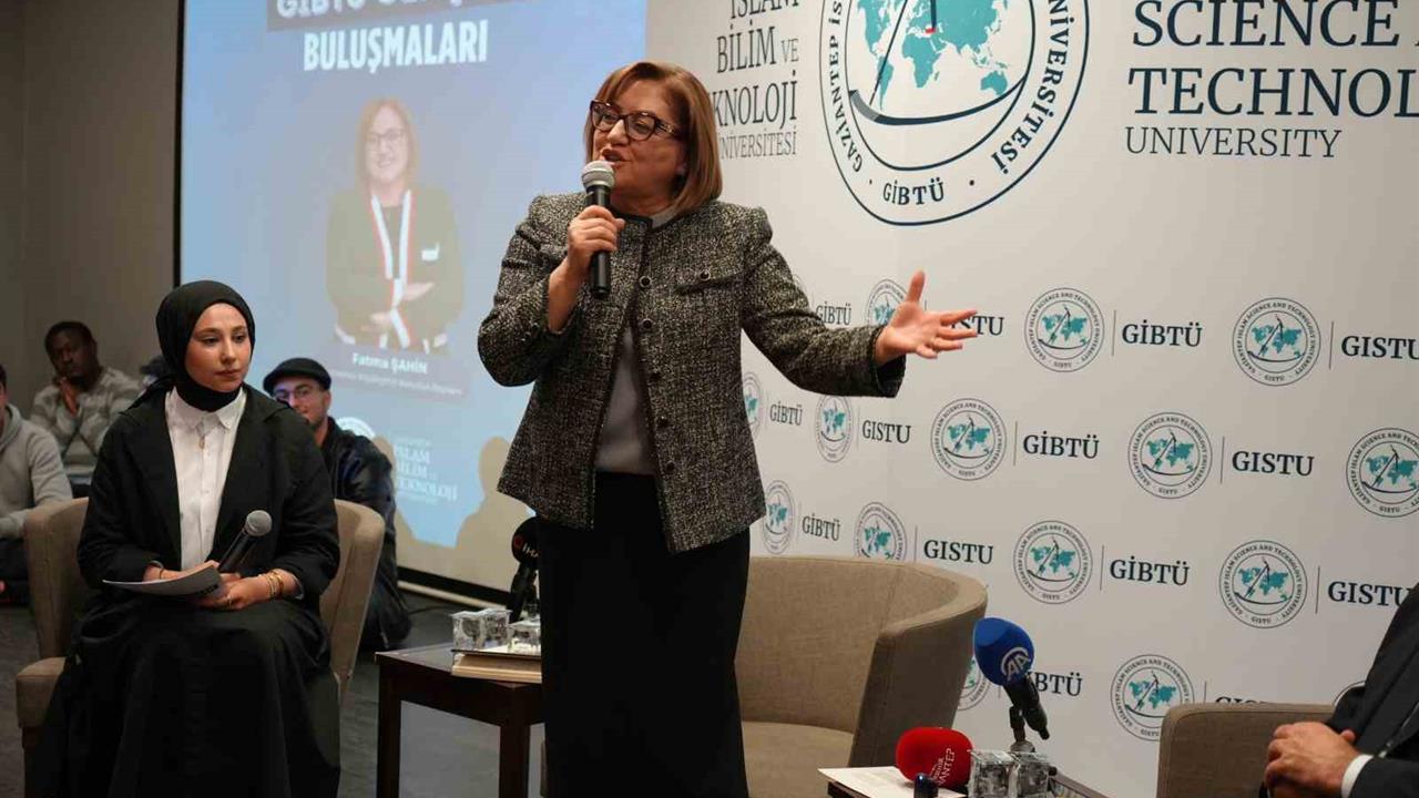 Gaziantep'te Fatma Şahin, Gençlerle Eğitim ve Sosyal Etkinlikler Üzerine Konuştu