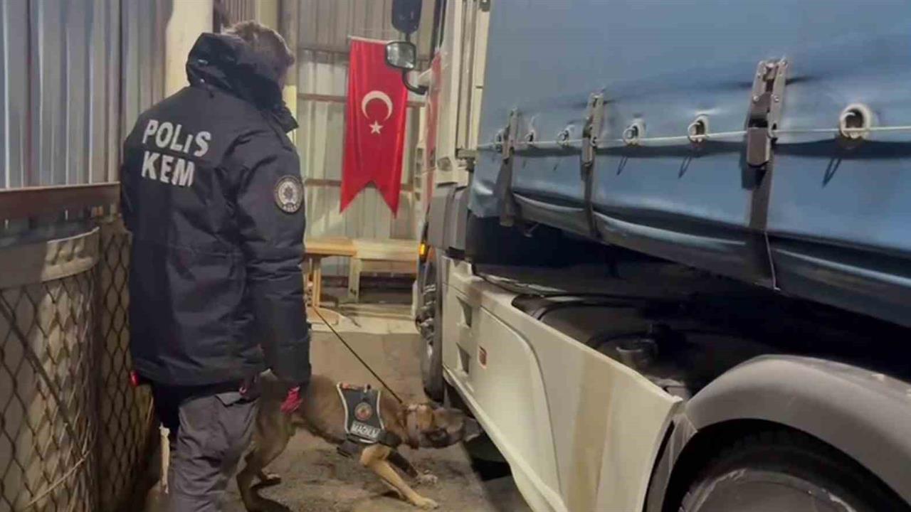 Erzurum'da Gerçekleşen Uyuşturucu Operasyonunda 2 Kişi Tutuklandı