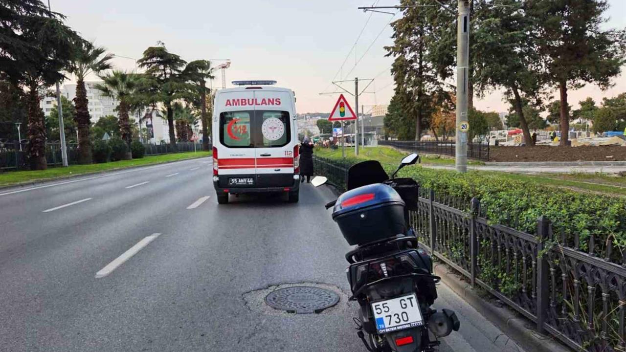 Samsun İlkadım'da Motosikletin Otomobile Çarpması Sonucu 1 Kişi Yaralandı