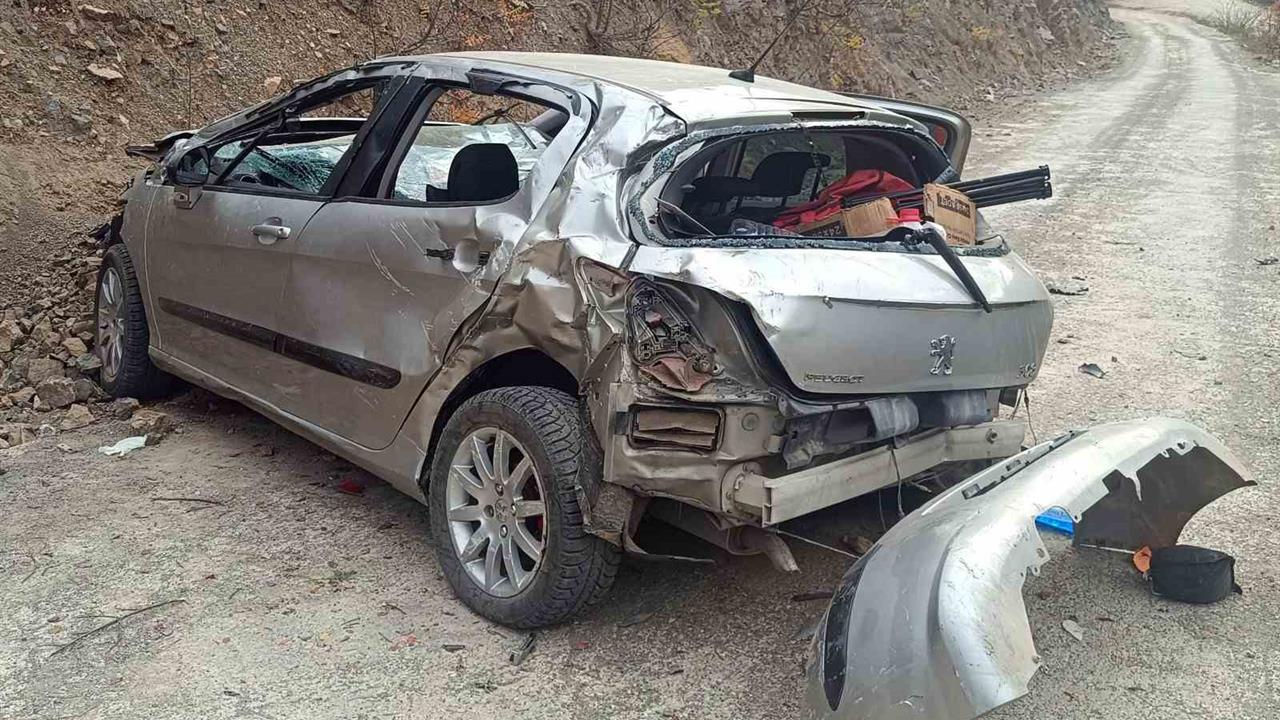 Gümüşhane Kürtün'de Uçuruma Düşen Otomobilde 1 Kişi Ağır Yaralandı