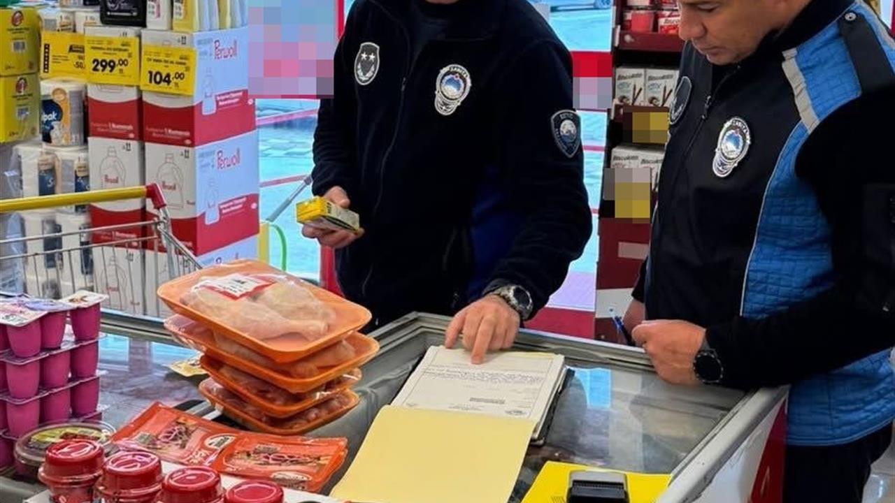 Çanakkale Ezine'de Denetim Sonrası İki Market 596 Bin TL Ceza Yedi