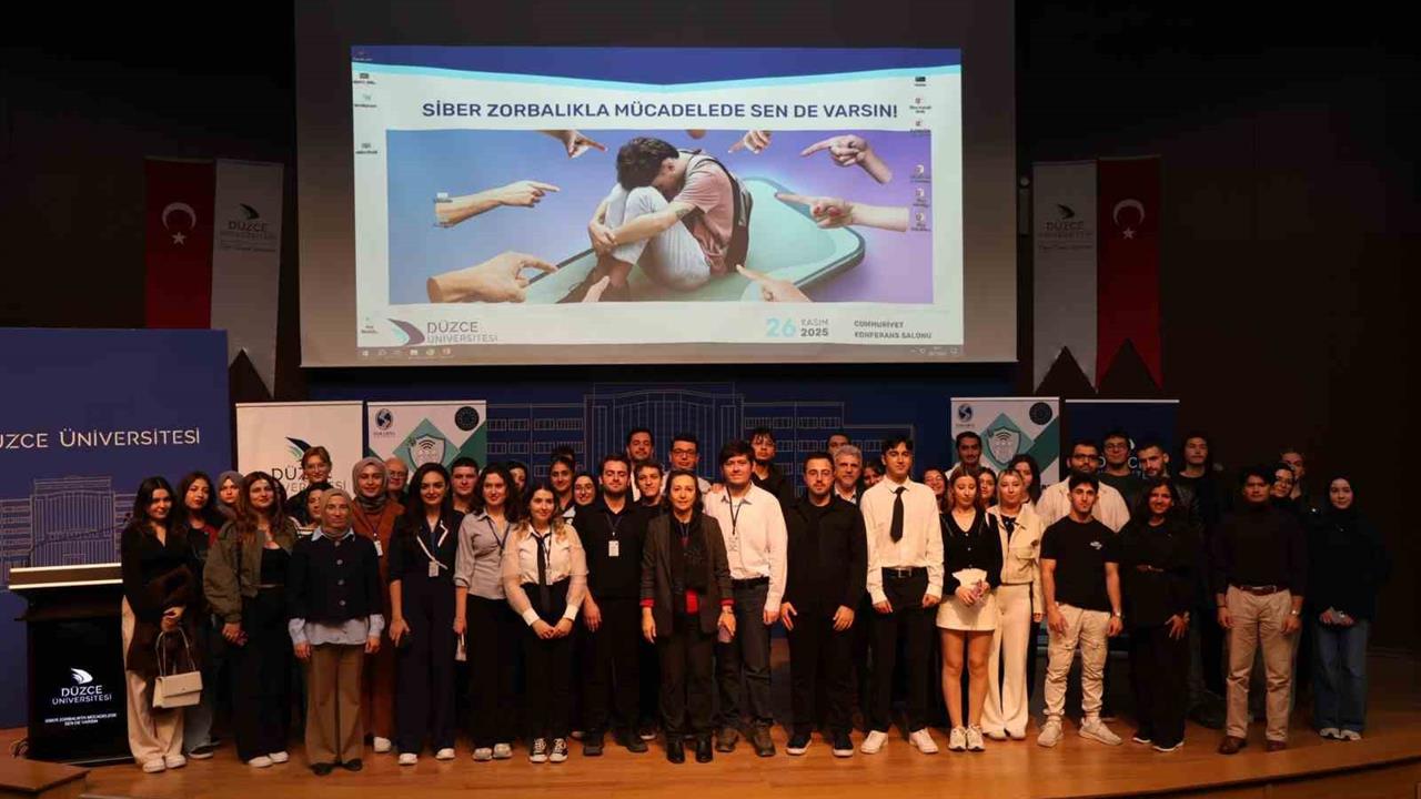 Düzce'de Dijital Güvenlik Eğitimi ile Siber Zorbalık Farkındalığı Artırıldı