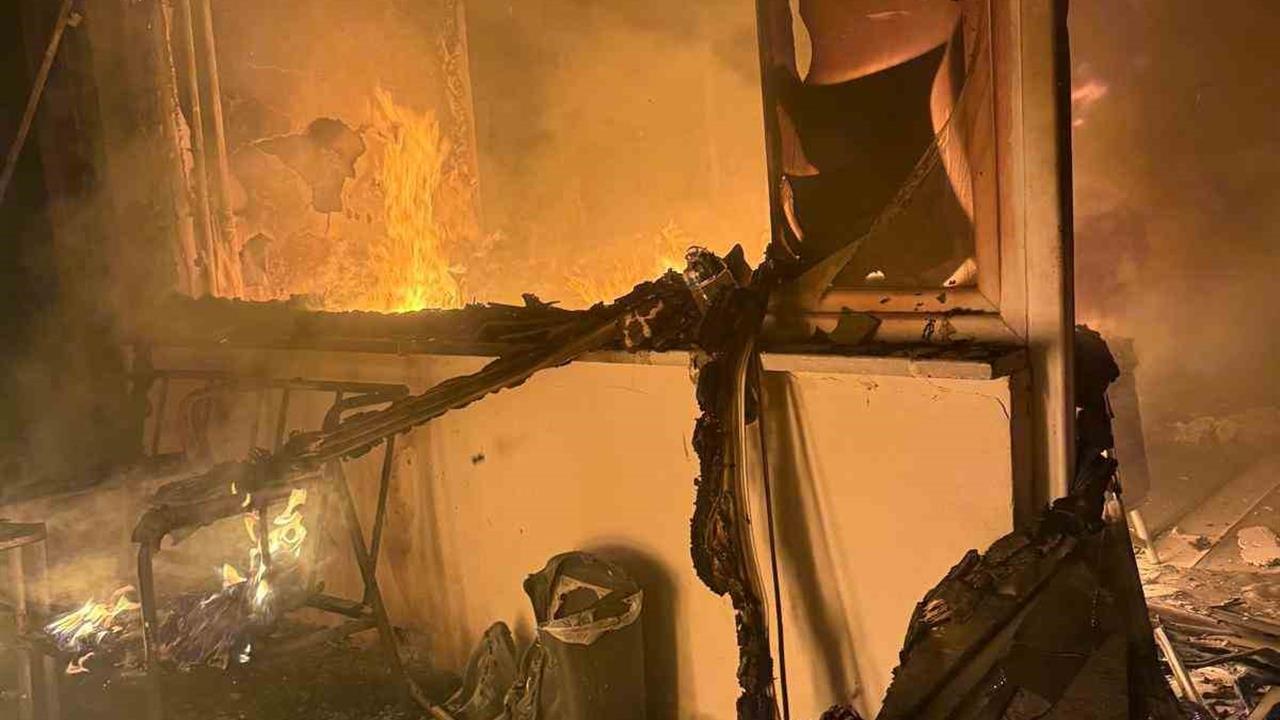 Bolu Örencik Köyü'nde 2 Katlı Evde Yangın Meydana Geldi