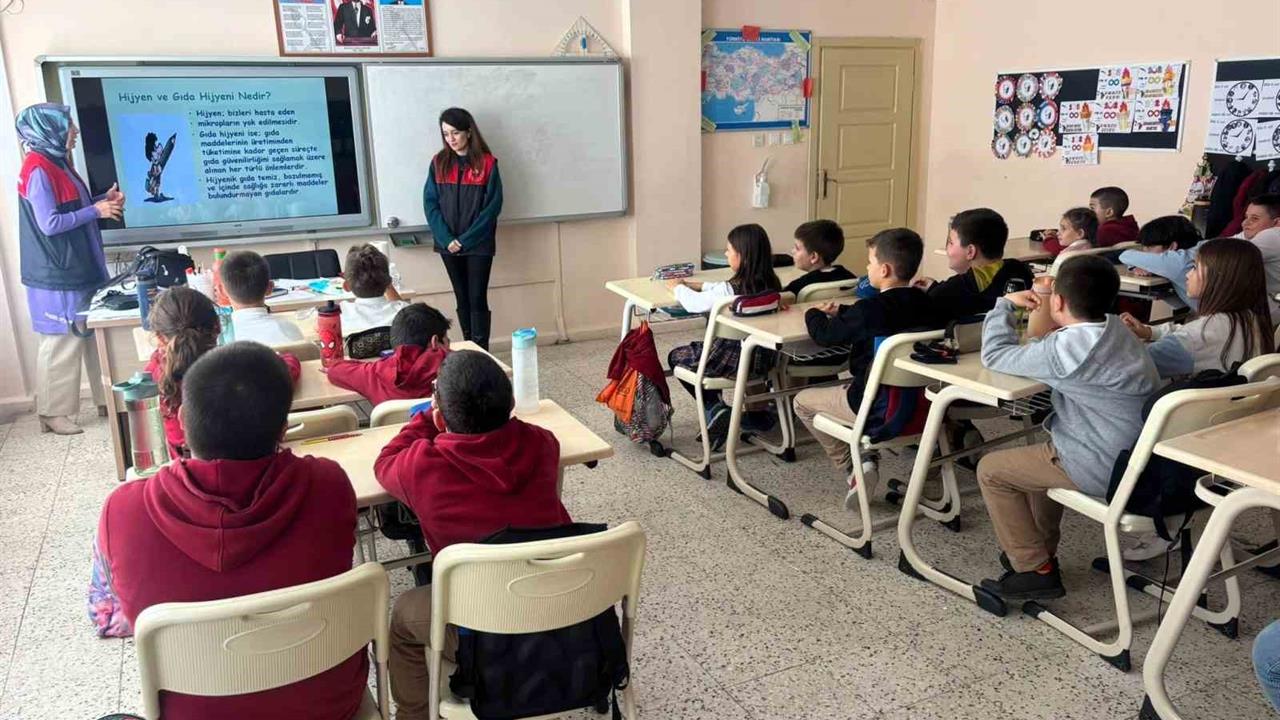 Kırklareli Lüleburgaz'da Öğrencilere Su Verimliliği ve Gıda İsrafı Eğitimi Verildi