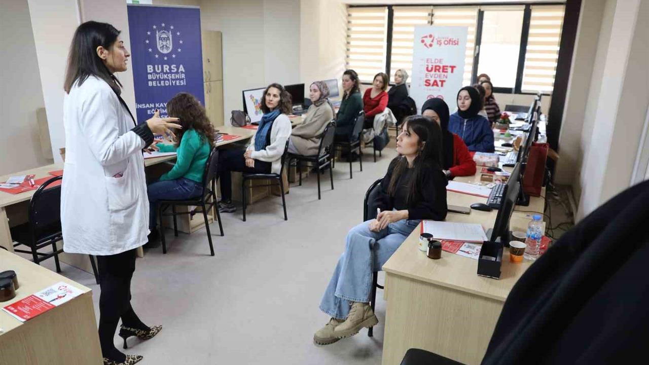 Bursa'da Kadınların Ekonomik Güçlenmesi İçin 'Elde Üret Evden Sat' Projesi Başlatıldı