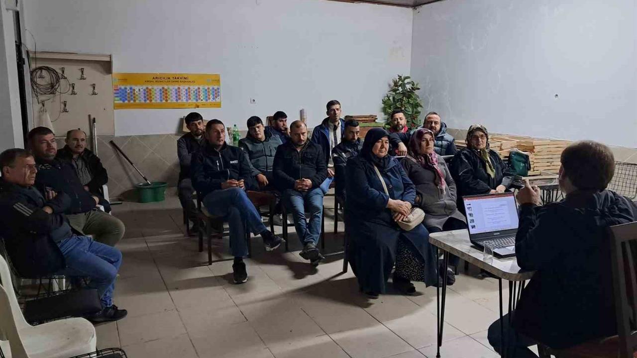 Edremit'te Kazdağları Bal Ormanı Projesi ile Arıcılık Eğitimi Veriliyor.