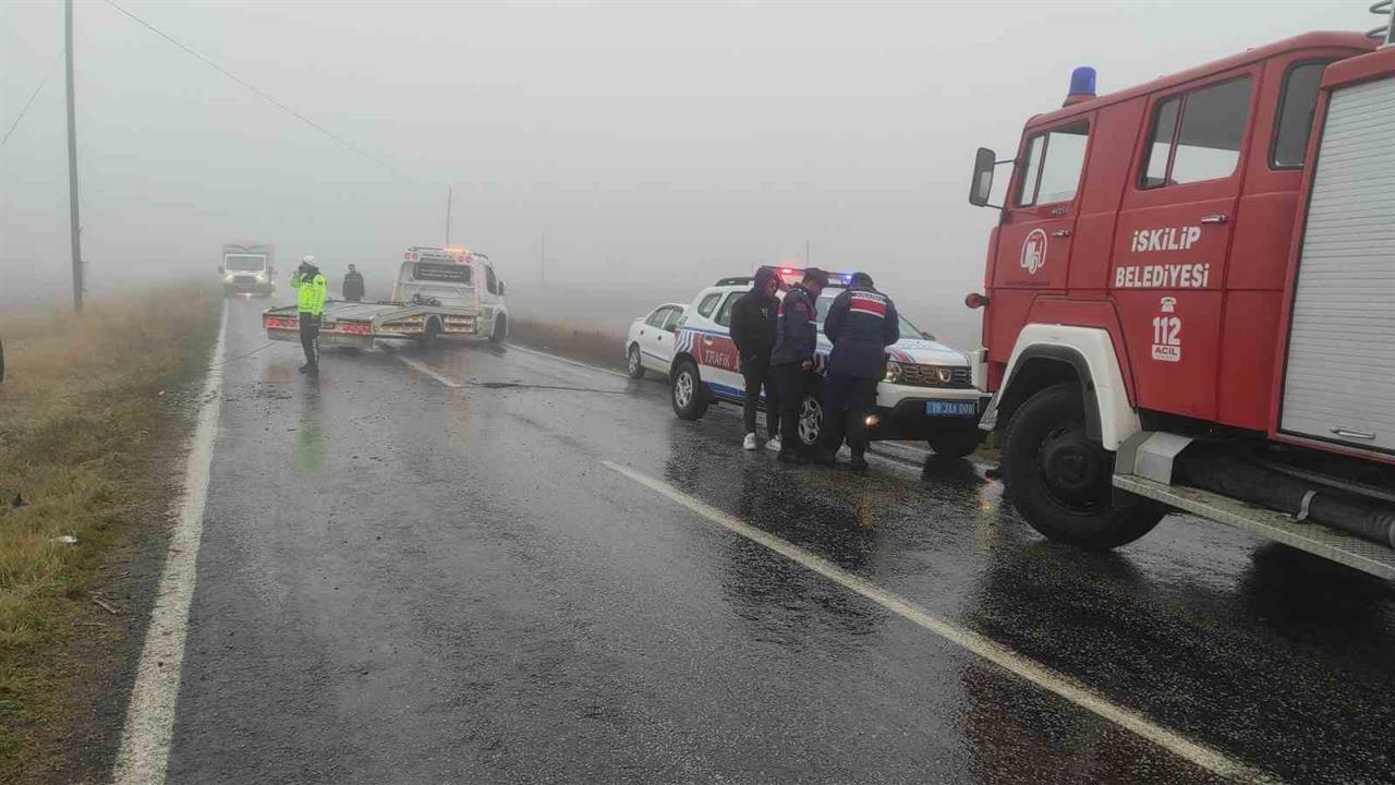 Çorum İskilip'te Yoğun Sis Nedeniyle 5 Kişi Yaralandı