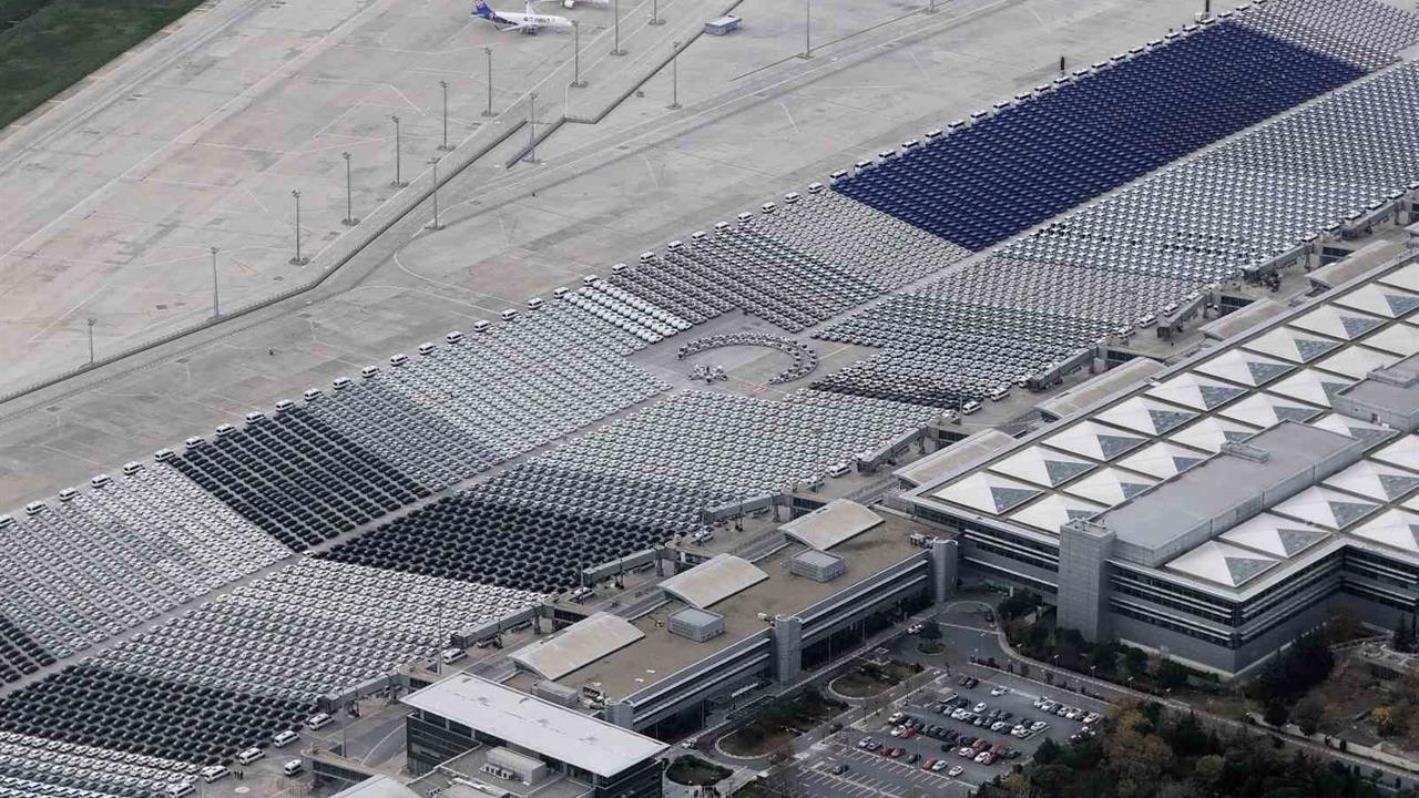 İstanbul Atatürk Havalimanı'nda 9 bin 200 Araç Teslim Edilecek