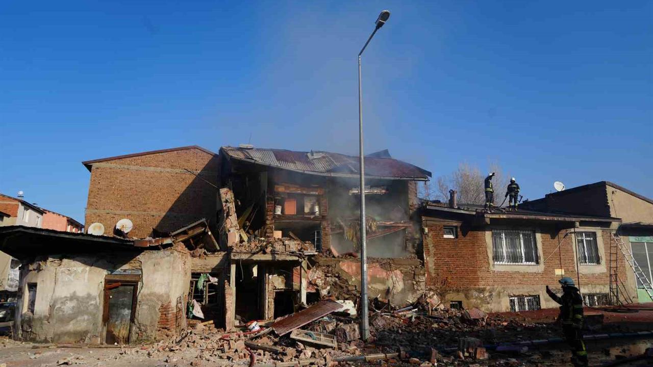 Erzurum Yakutiye'de Meydana Gelen Doğalgaz Patlaması ile İlgili Soruşturma Başlatıldı