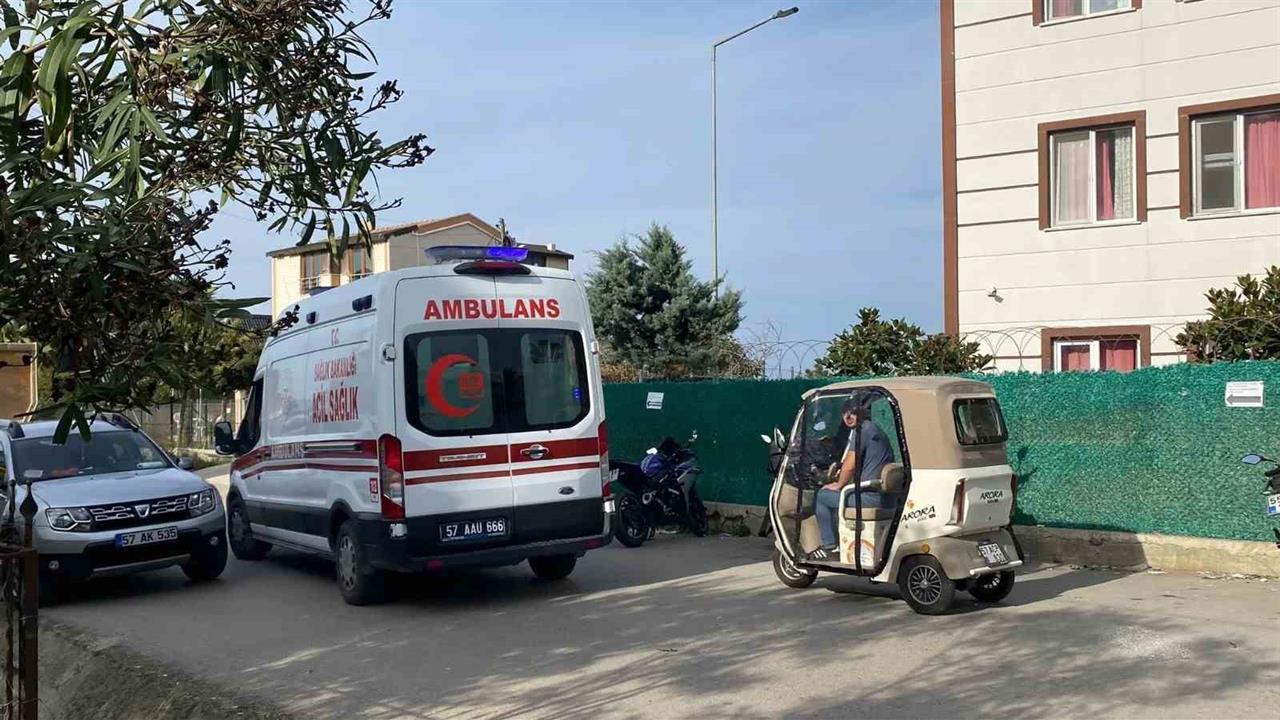 Sinop Bostancılı Mahallesi'nde Ağaç Budarken Düşen Adam Yaralandı