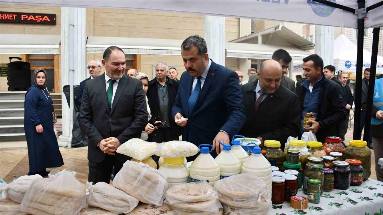 Samsun Vezirköprü'de Gazze Hayır Çarşısı Kuruldu