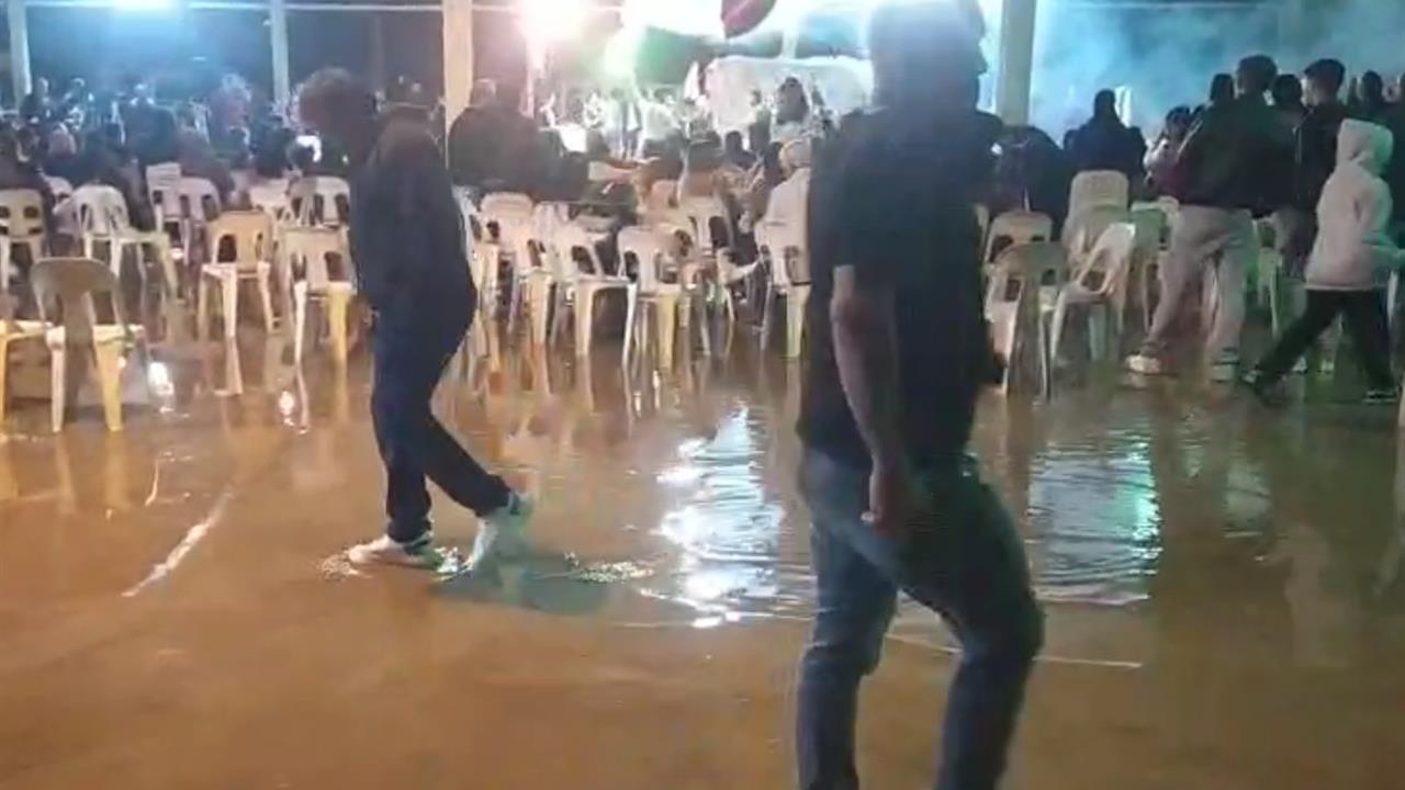 Antalya Serik'te Yağmur Sonrası Düğün Alanında Eğlence Kesintisiz Devam Etti