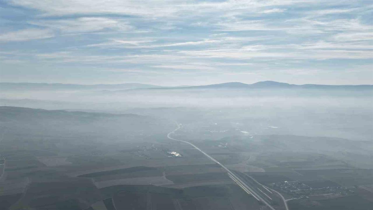 Çorum Merkez'de Sabah Saatlerinde Görülen Sis Hava Görüntüleriyle Belgelendi