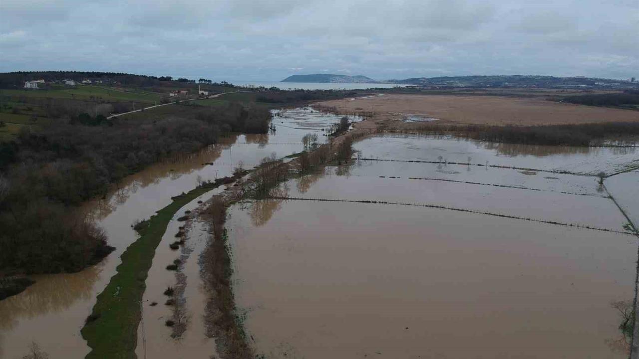 Sinop Abalı Köyü Dikenli Mahallesi'nde Dere Taşkınları Halkı Tedirgin Ediyor