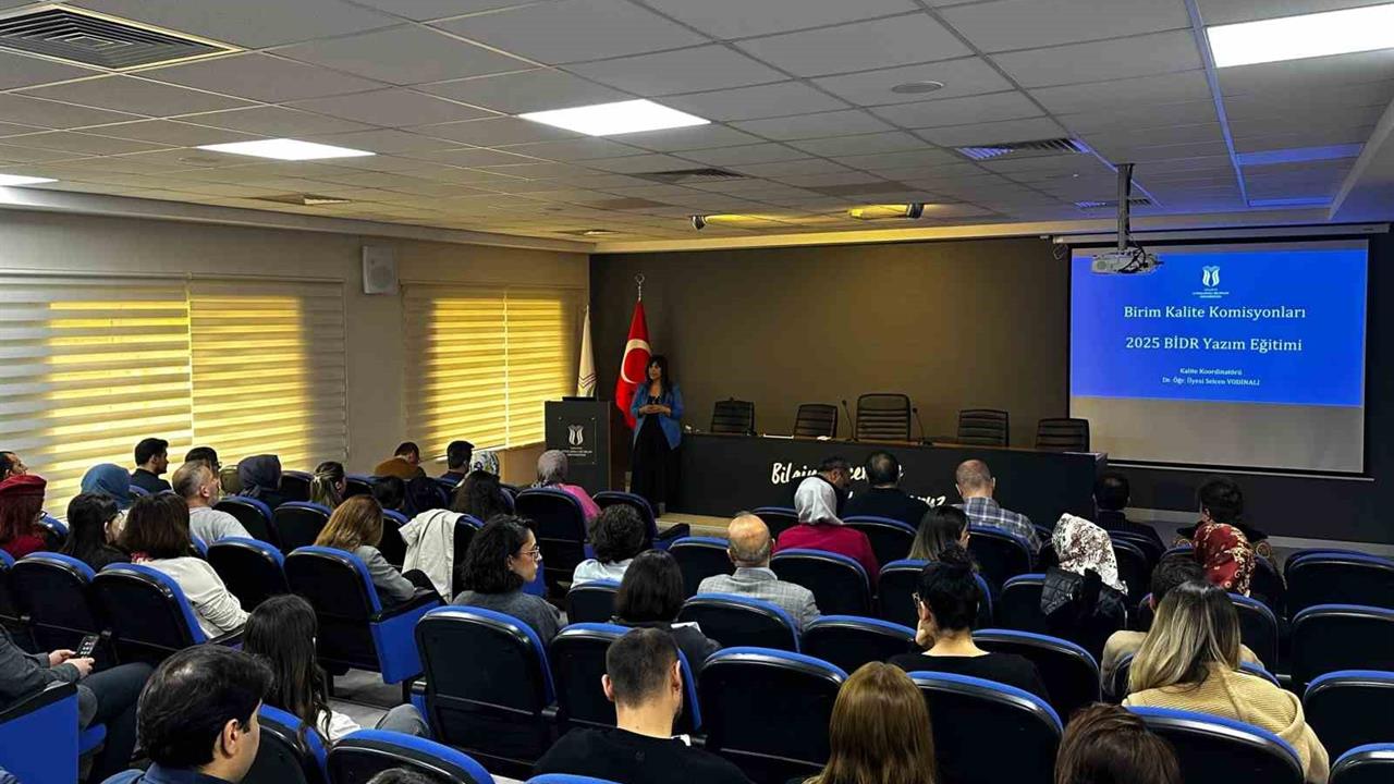 Sakarya'da SUBÜ Kalite Koordinatörlüğü Eğitimleriyle Kalite Süreçleri Güçlendiriliyor