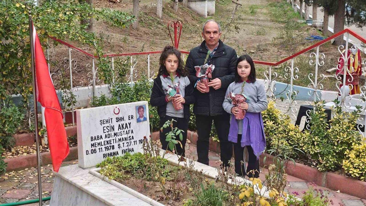 Manisa Sarıgöl'deki Şehit Esin Akay İlkokulu'nda Anma Töreni Gerçekleştirildi