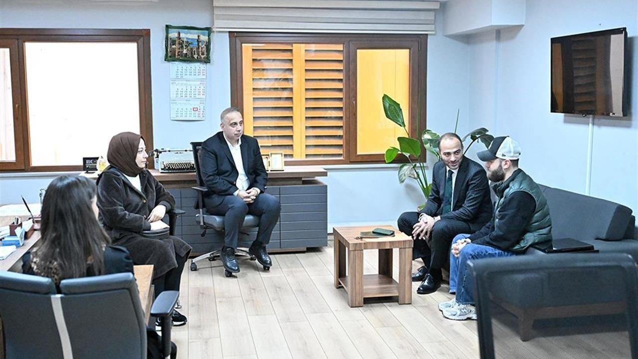 Gaziosmanpaşa'da Kafede Yaşanan Tartışma Sonrası Belediye Başkan Vekili Karadeniz Tarafları Barıştırdı.