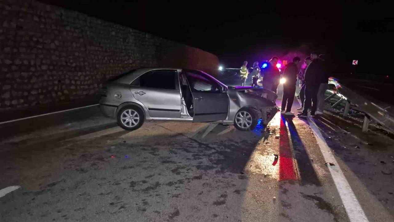 Bartın Amasra Karayolunda Yaban Hayvanının Yola Çıkması Sonucu 4 Kişi Yaralandı